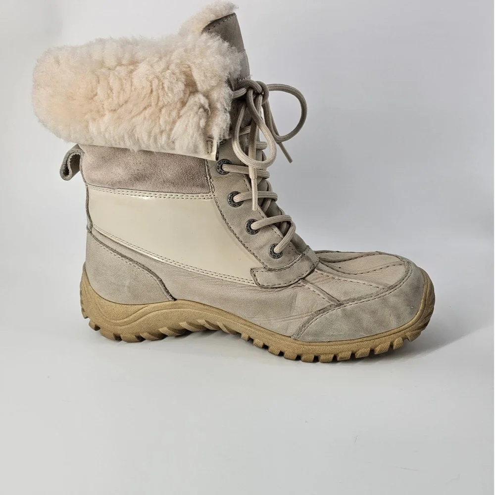UGG Adirondack II Snow Boots Women 9.5 Sand Leather Waterproof Winter Gorpcore